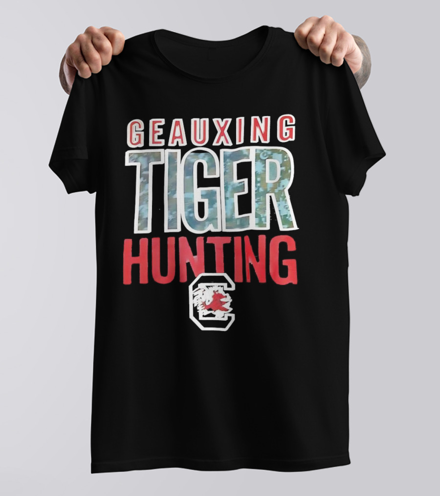 Geauxing Tiger Hunting South Carolina Gamecocks C T-Shirt
