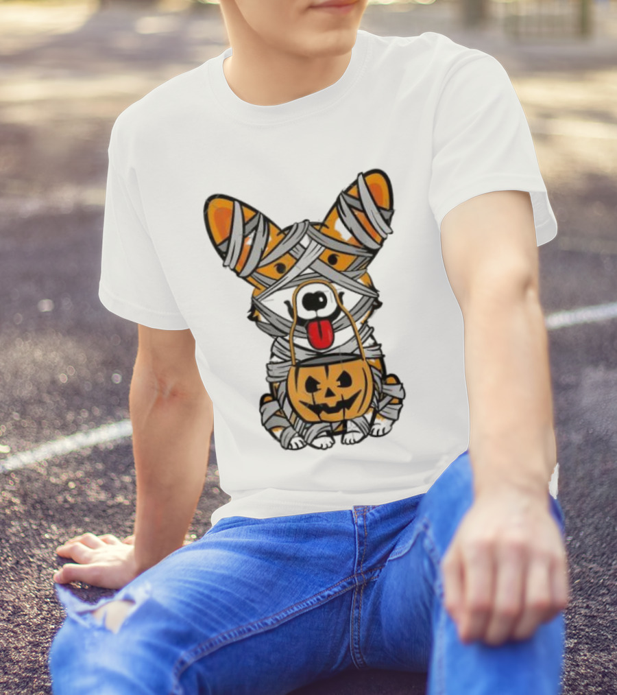 Mummy Corgi With Pumpkin Halloween Treat Bag T-Shirt