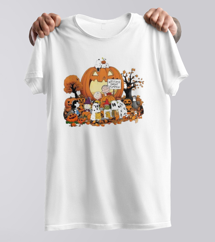 Peanuts Characters Halloween Welcome Great Pumpkin Charlie Brown Snoopy T-Shirt