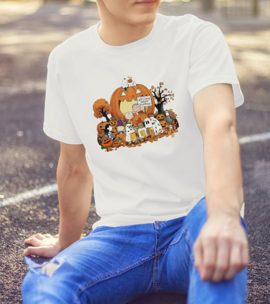 Peanuts Characters Halloween Welcome Great Pumpkin Charlie Brown Snoopy T-Shirt