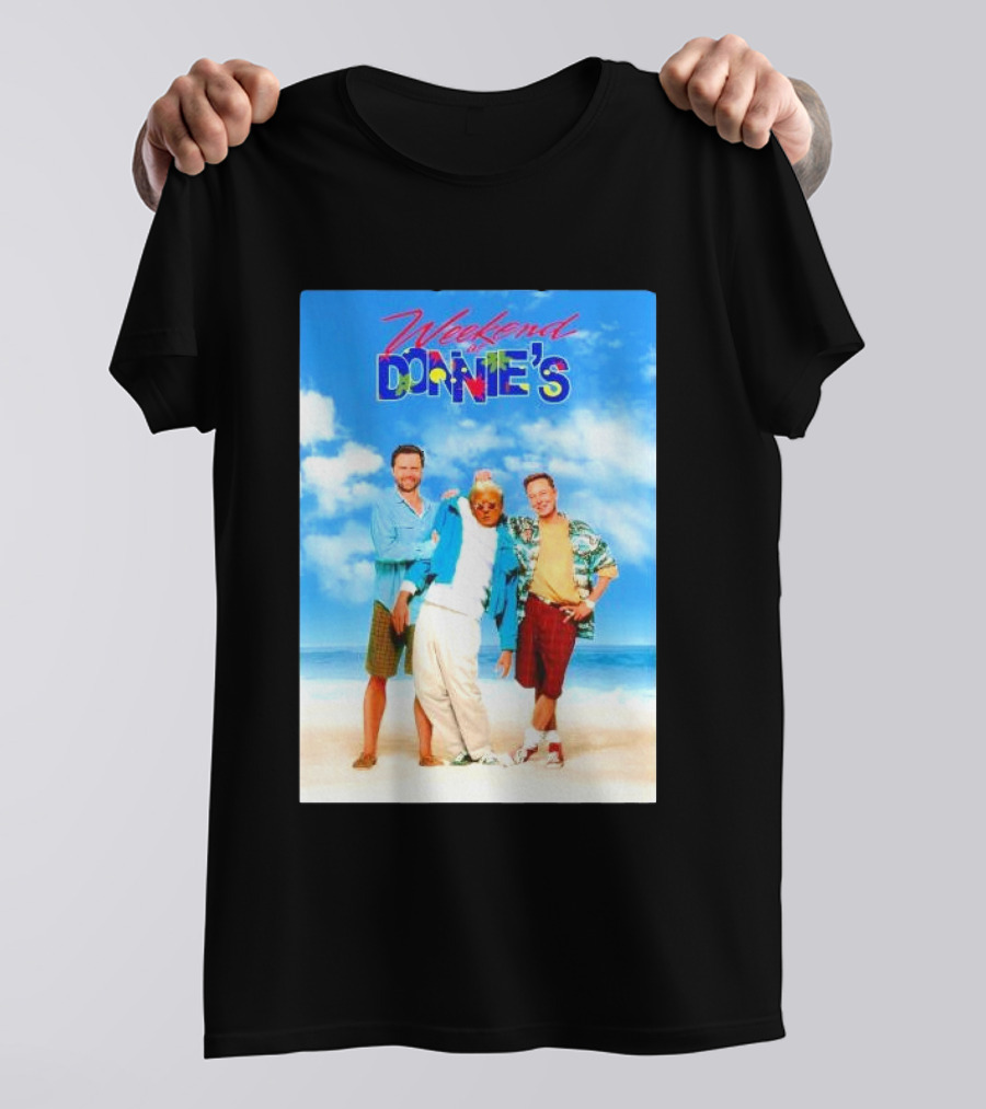Weekend At Donnie’s Vance Trump And Musk Beach Scene T-Shirt