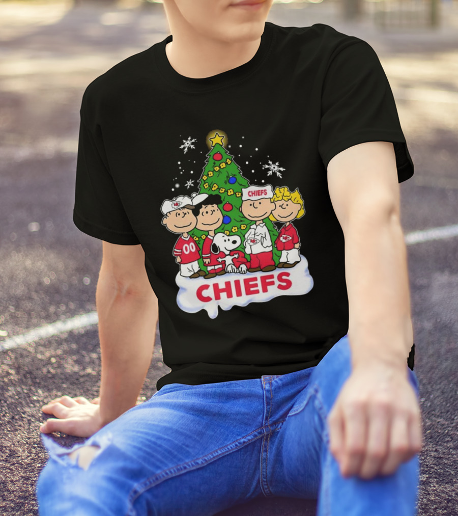 Kansas City Chiefs Snoopy Peanuts Christmas Chiefs Holiday T-Shirt