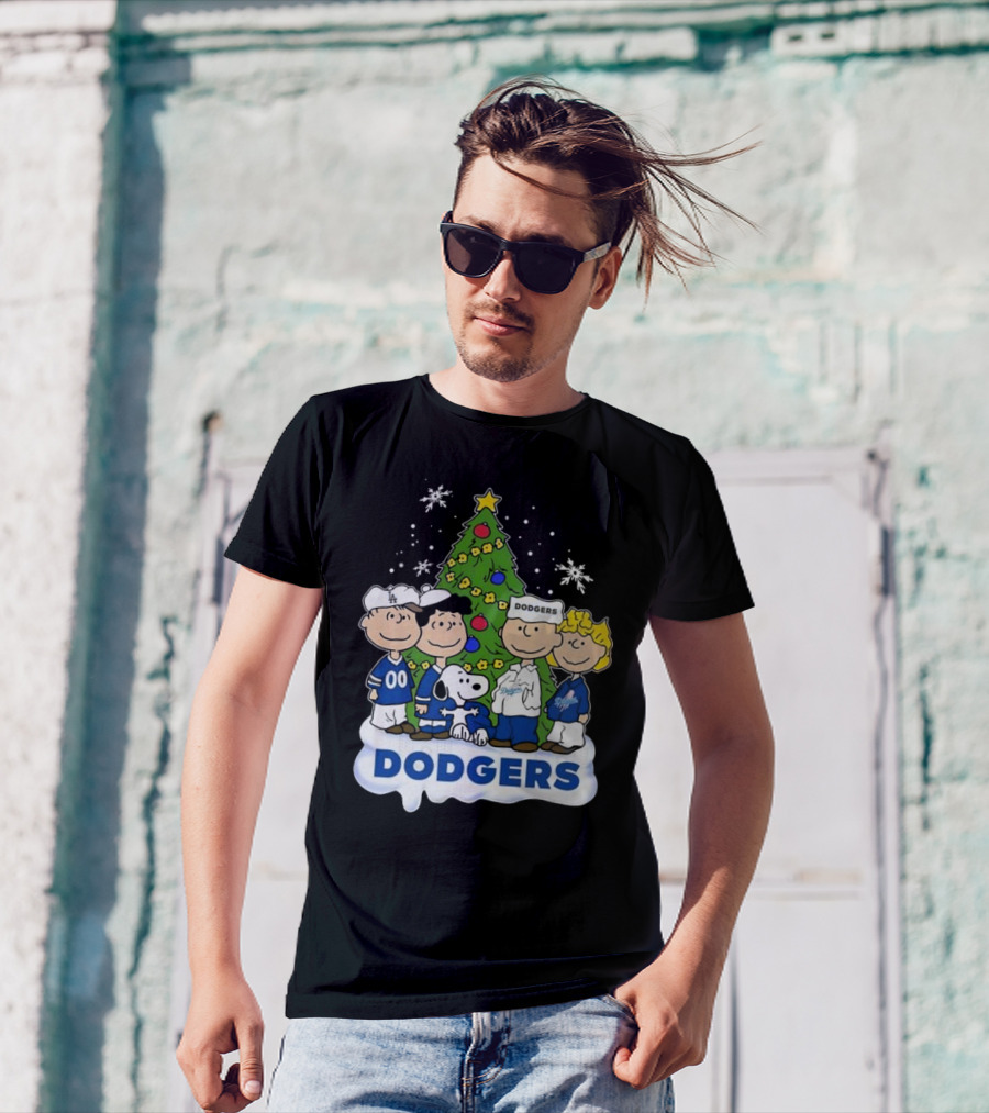 Los Angeles Dodgers Merry Christmas With Snoopy And Peanuts Characters T-Shirt