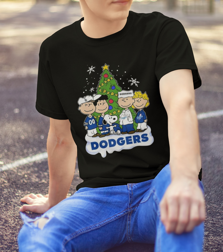 Los Angeles Dodgers Merry Christmas With Snoopy And Peanuts Characters T-Shirt