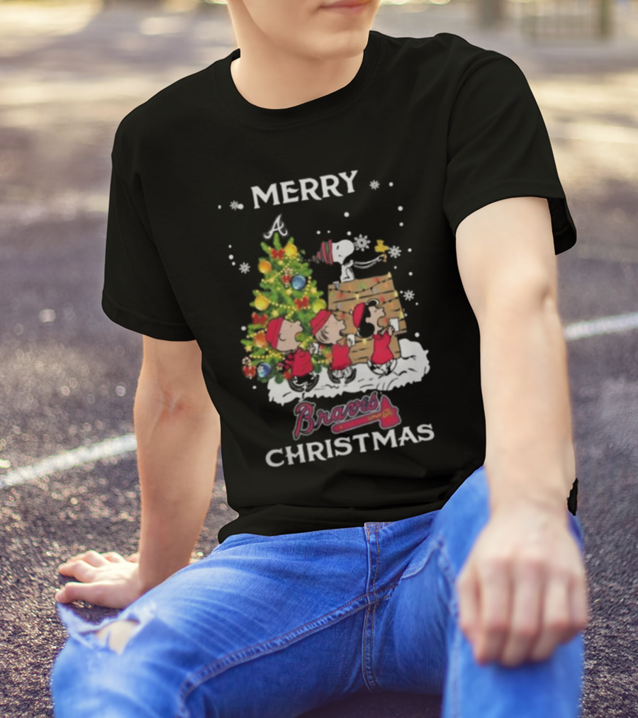 Merry Christmas Atlanta Braves Snoopy And Friends T-Shirt