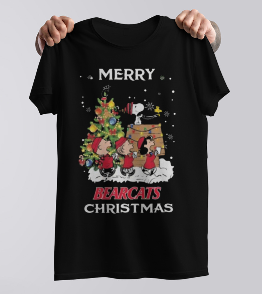 Merry Bearcats Christmas With Snoopy And Friends T-Shirt