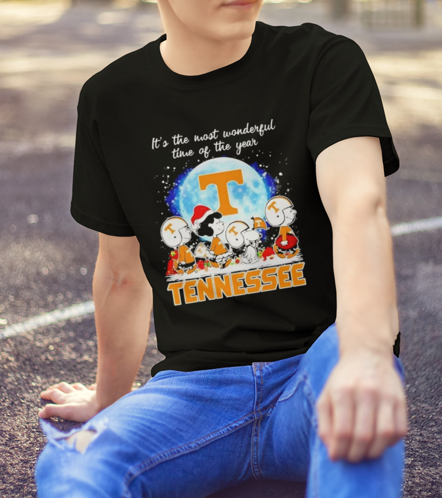 Peanuts Tennessee Volunteers It's The Most Wonderful Time Of The Year Christmas Snoopy Woodstock Lucy Moon T-Shirt