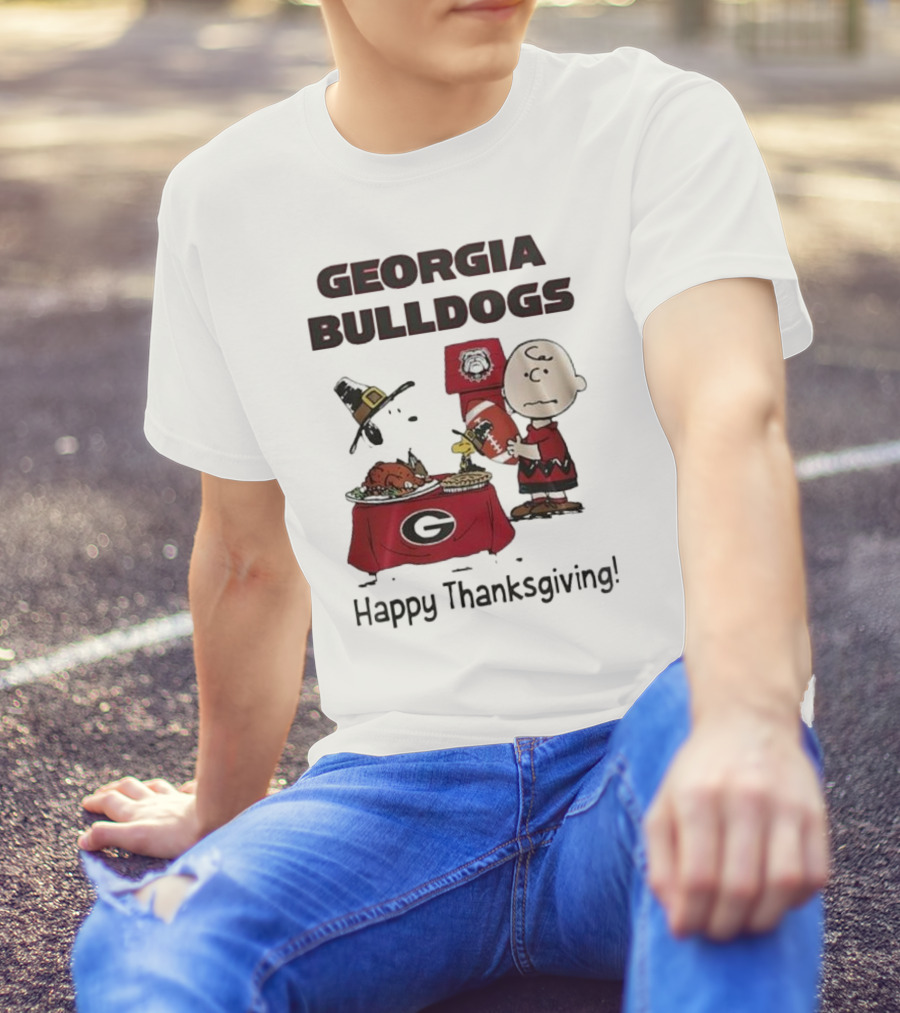 Georgia Bulldogs Peanuts Thanksgiving Celebrations Charlie Brown Football T-Shirt