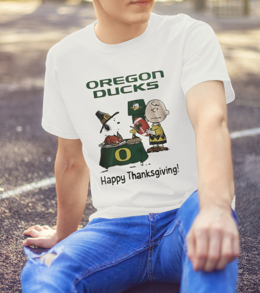 Oregon Ducks Peanuts Happy Thanksgiving Football T-Shirt