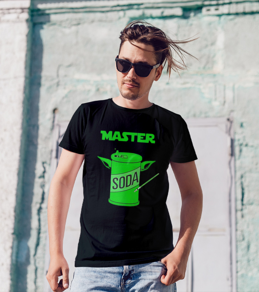Master Soda Lightsaber Yoda Can T-Shirt
