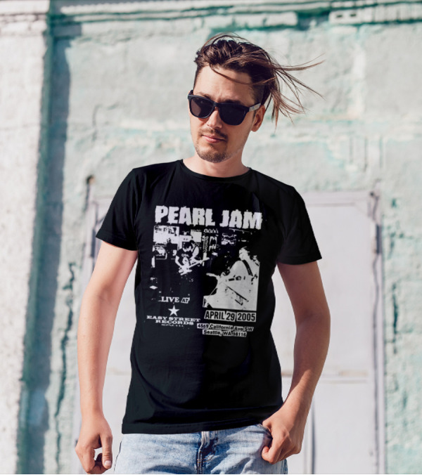 Pearl Jam Live At Easy Street April 29 2005 Seattle WA 4455 California Ave SW T-Shirt