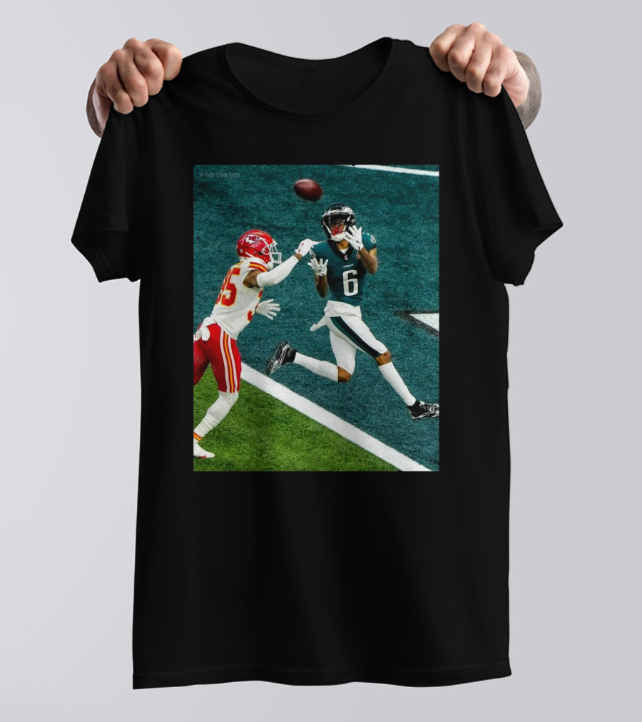 Philadelphia Eagles Vs Kansas City Chiefs DeVonta Smith Touchdown Moment Chef’s Kiss T-Shirt