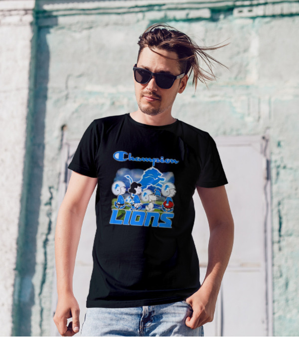 Champion Lions Snoopy Charlie Brown And Friends Detroit T-Shirt