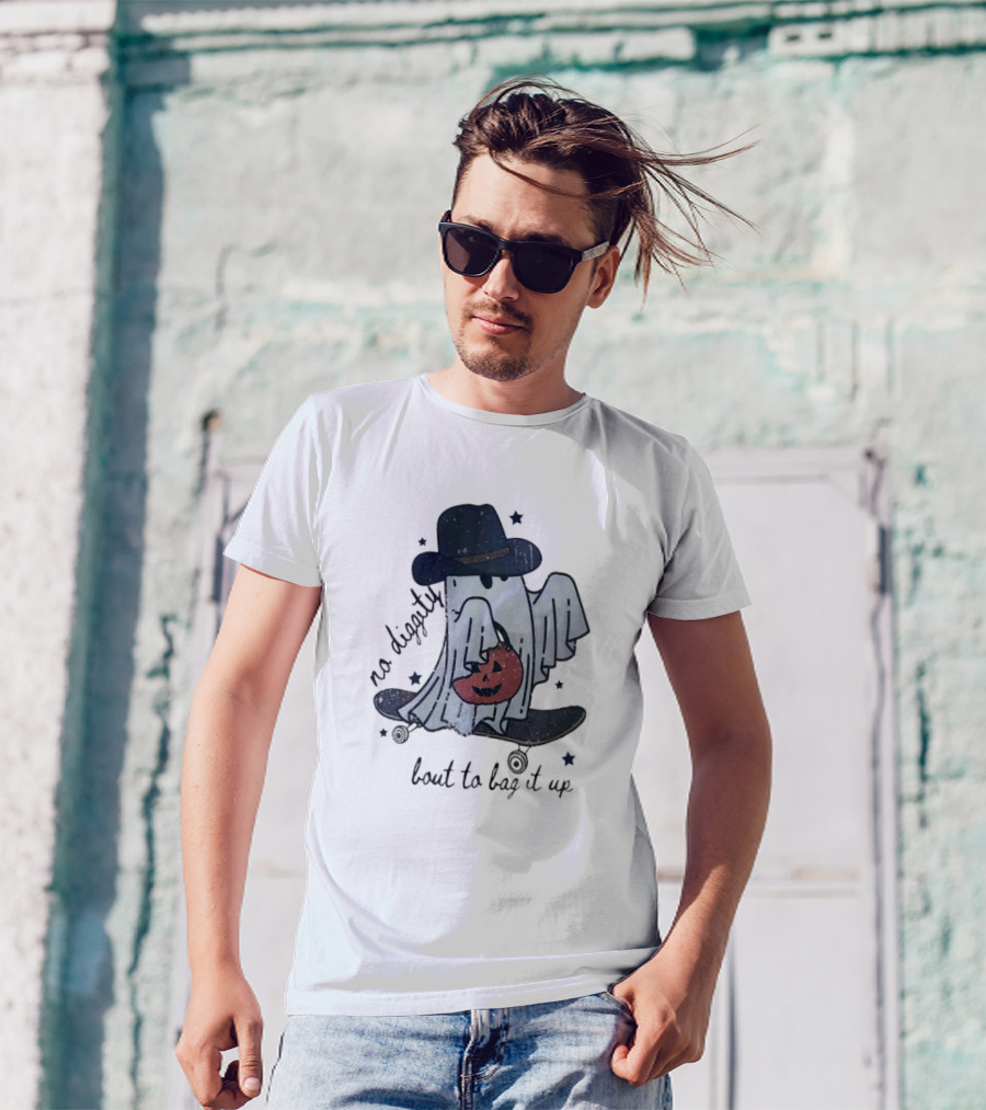 No Diggity Ghost With Hat And Pumpkin About To Bag It Up Halloween T-Shirt
