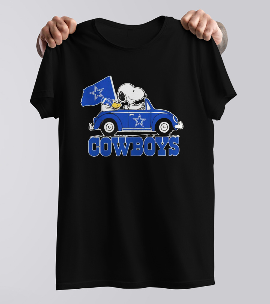 Snoopy And Woodstock Driving Car Cowboys Flag T-Shirt
