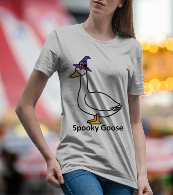 Spooky Goose Witch Hat Funny Goose Halloween T-Shirt