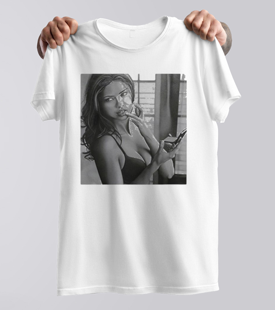 Adriana Lima Fall Black And White Glamour T-Shirt