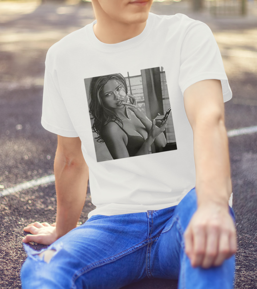 Adriana Lima Fall Black And White Glamour T-Shirt