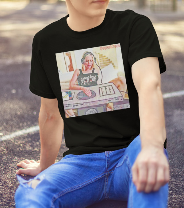 A Great Chaos Ken Carson DJing With Headphones And Mixing Table T-Shirt