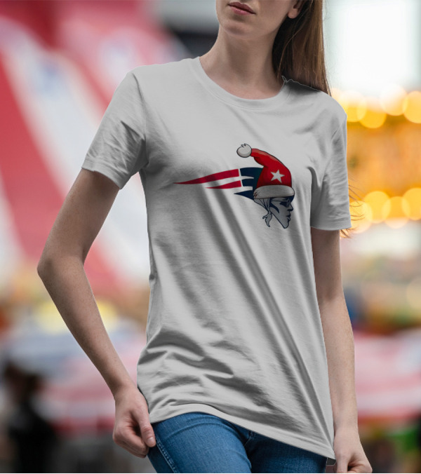 New England Patriots Christmas Santa Hat T-Shirt