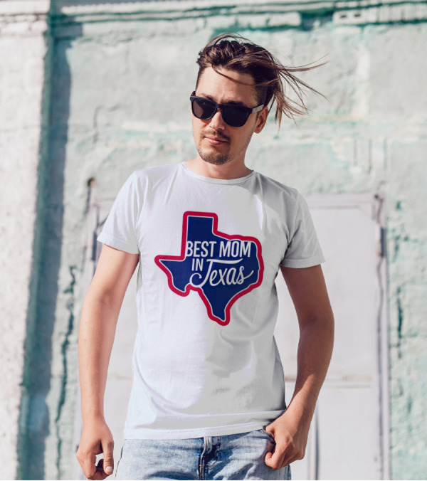 Best Mom In Texas State Shape With Red Border T-Shirt
