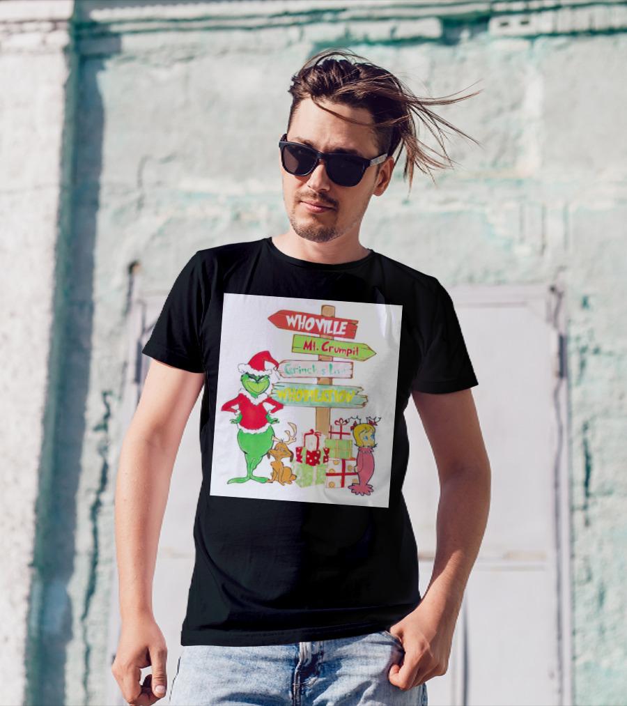 Whoville Mt. Crumpit Grinch’s Lair Whobilation Christmas Scene With Grinch And Max T-Shirt