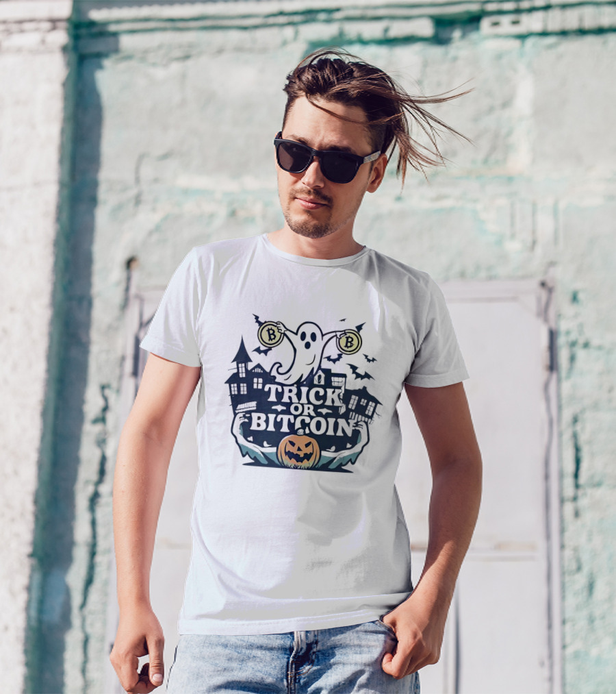 Trick Or Bitcoin Ghost Halloween Haunted House Jack-o'-Lantern T-Shirt