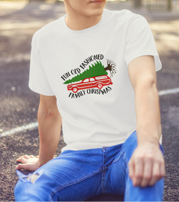Fun Old Fashioned Family Christmas Station Wagon Tree Scene T-Shirt