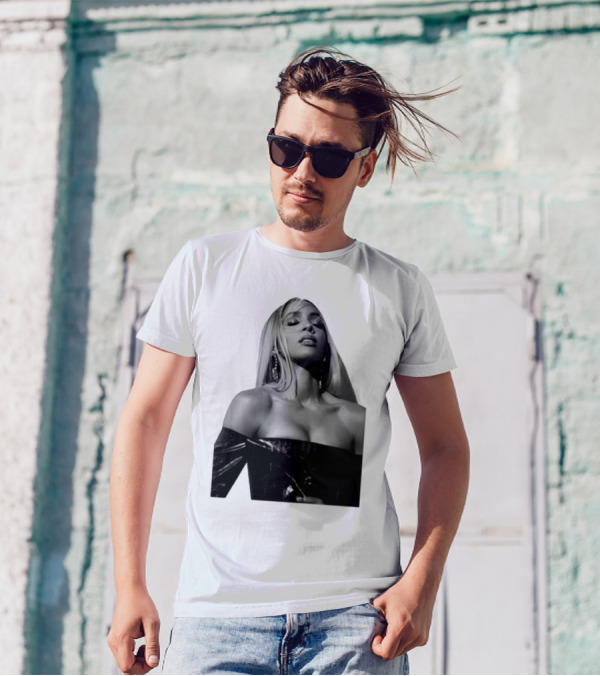 Kelly Rowland Krew Iconic Black And White Fashion Pose T-Shirt