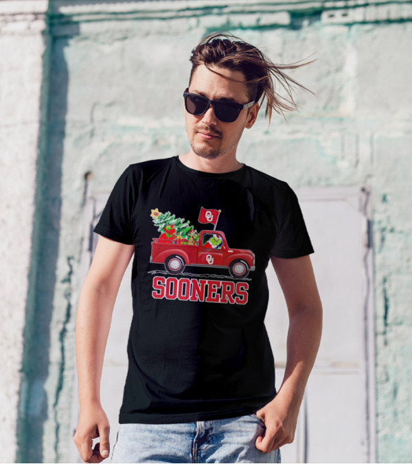 Grinch Driving Red Truck With Christmas Tree Oklahoma Sooners T-Shirt