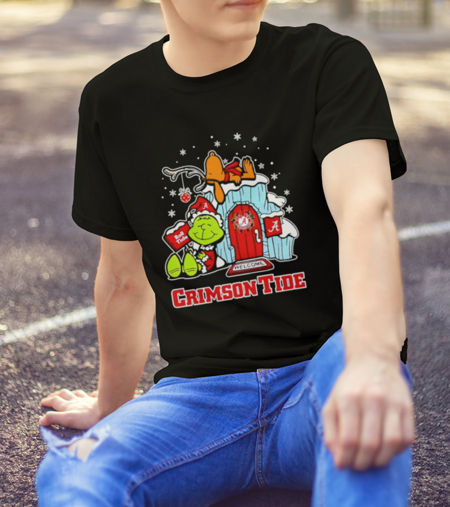 Alabama Crimson Tide Grinch And Snoopy Welcome Merry Xmas T-Shirt