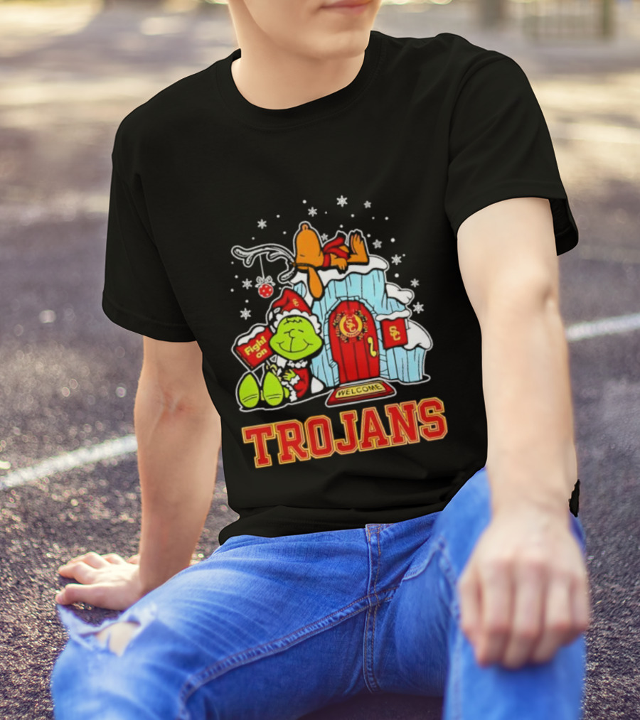 Peanuts USC Trojans Grinch Snoopy Christmas Fight On Welcome T-Shirt