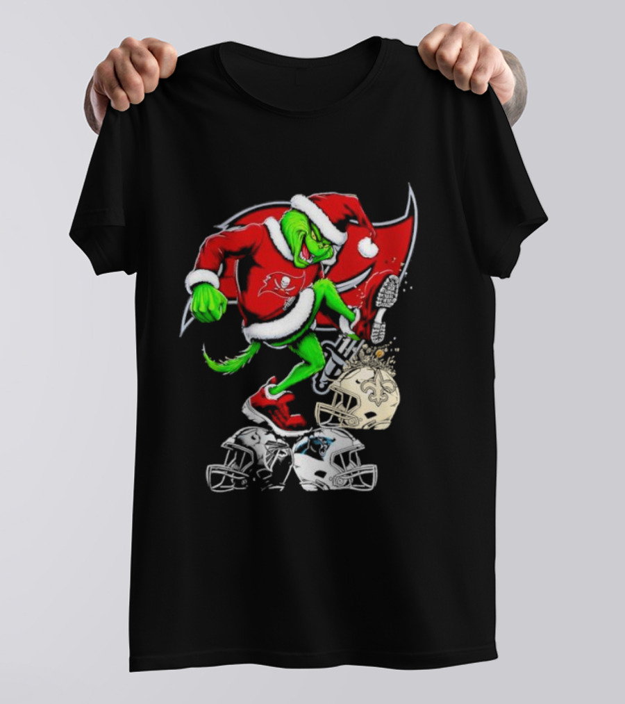 Tampa Bay Buccaneers Grinch Santa Stomping NFL Helmets Funny Christmas T-Shirt