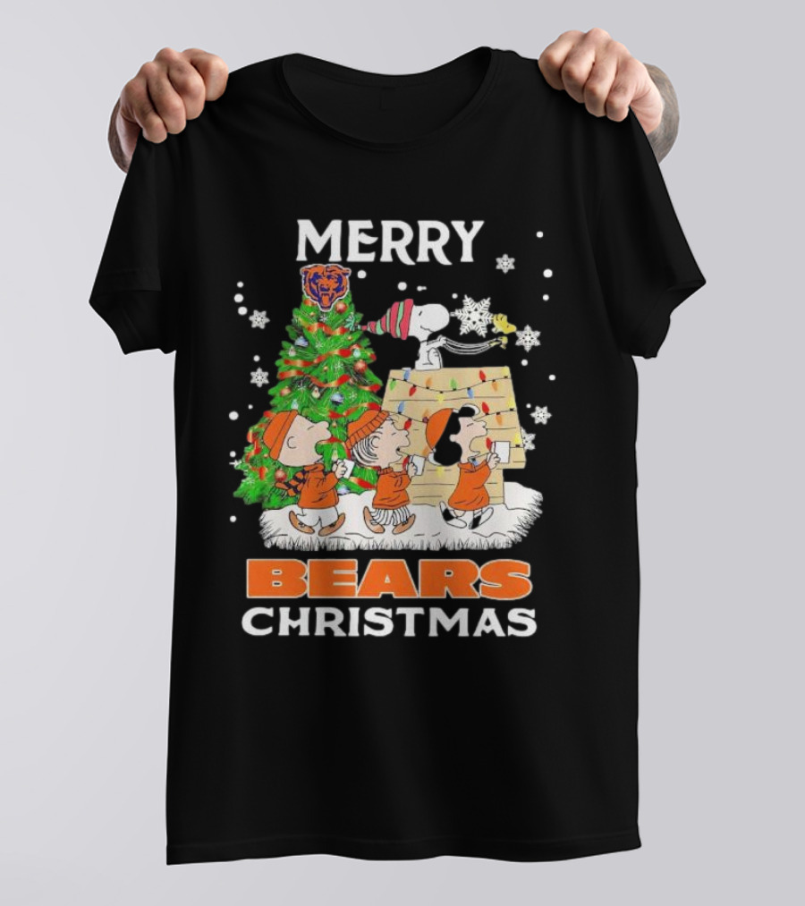 Peanuts Christmas Chicago Bears Merry Holiday Scene T-Shirt
