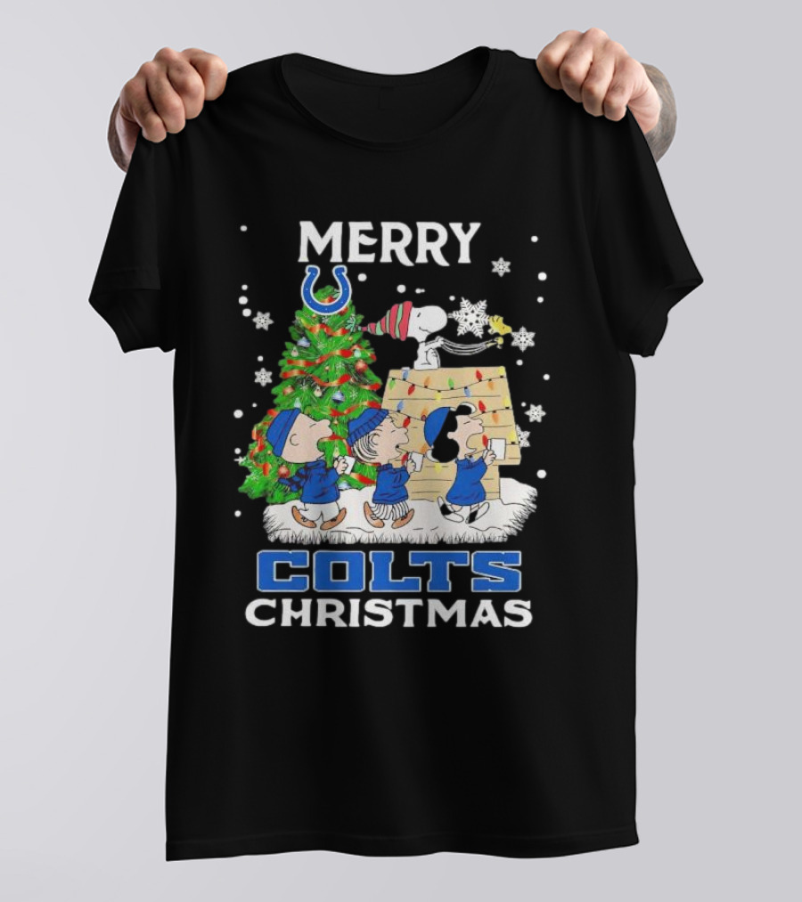 Merry Christmas Peanuts Characters Indianapolis Colts T-Shirt