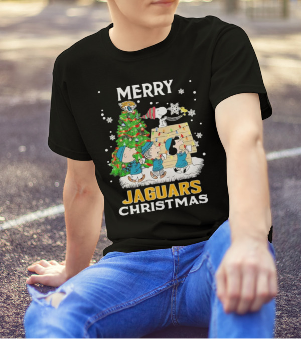 Merry Christmas Peanuts Characters Jacksonville Jaguars Snoopy Woodstock T-Shirt
