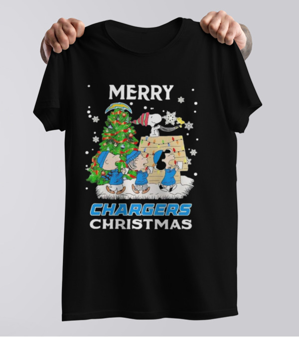 Merry Chargers Christmas Peanuts Characters T-Shirt