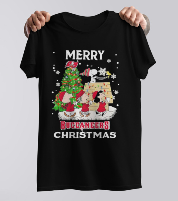Merry Christmas Peanuts Characters Tampa Bay Buccaneers T-Shirt