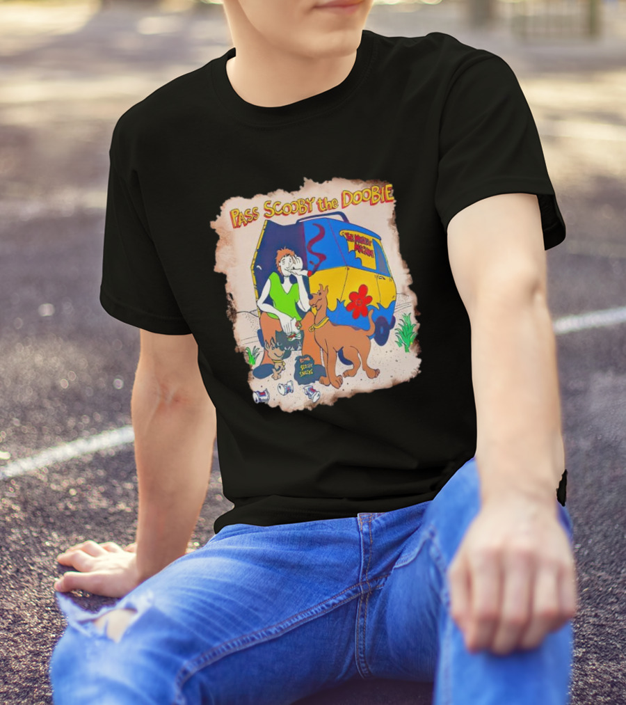 Scooby-Doo The Mystery Machine Pass Scooby The Doobie T-Shirt