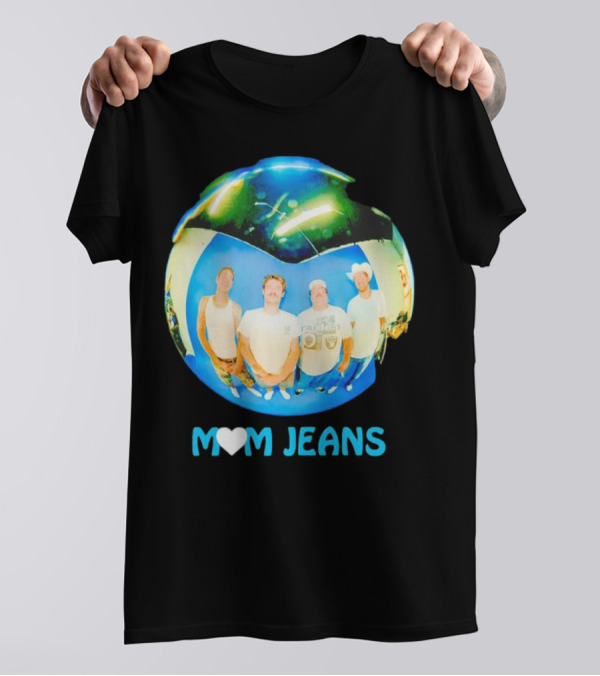 Mom Jeans Heart Raiders Orb Photo T-Shirt