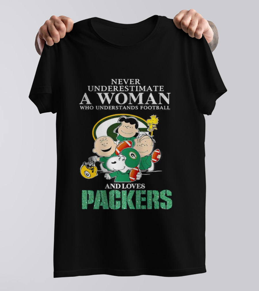 Never Underestimate A Woman Who Understands Football And Loves Packers Featuring Peanuts Characters T-Shirt