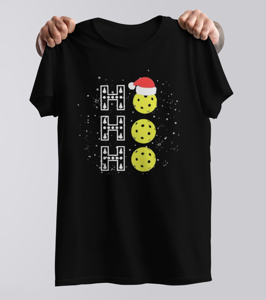 Santa Pickleball Hohoho Christmas Pickleballs With Santa Hat Snowy Holiday Fun T-Shirt