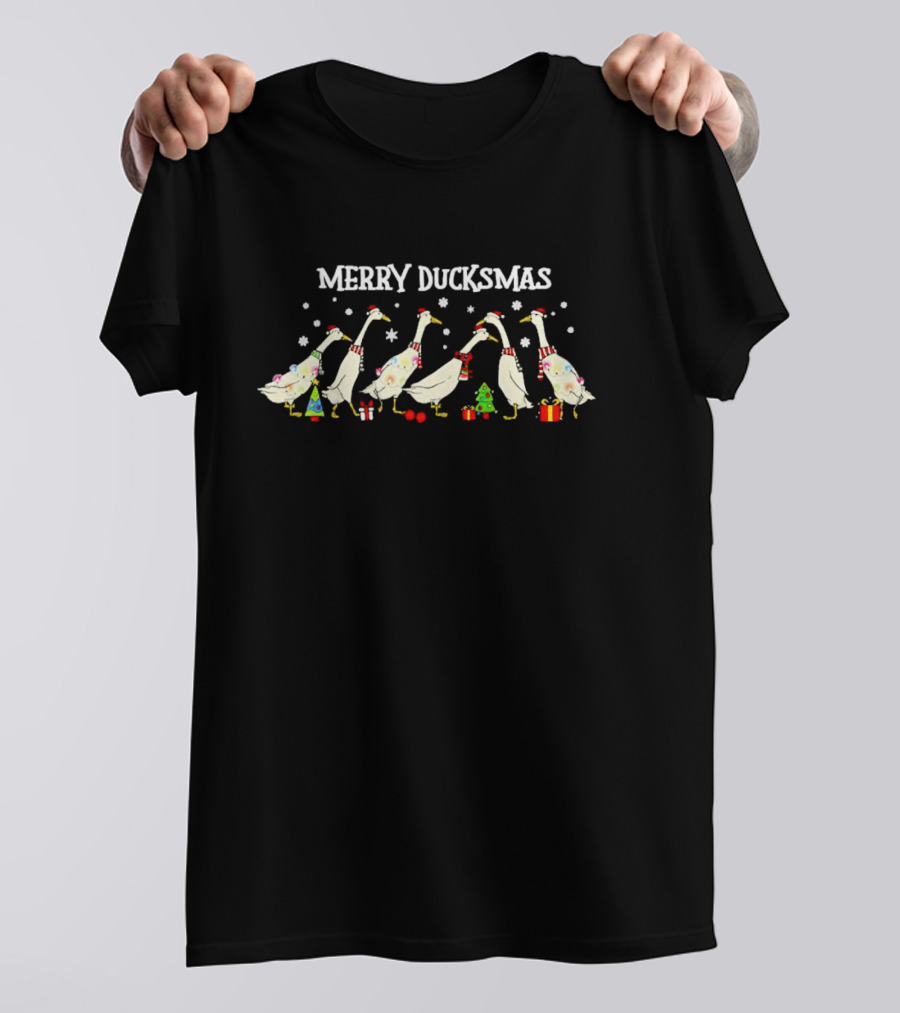 Merry Ducksmas Christmas Ducks With Holiday Hats And Gifts T-Shirt