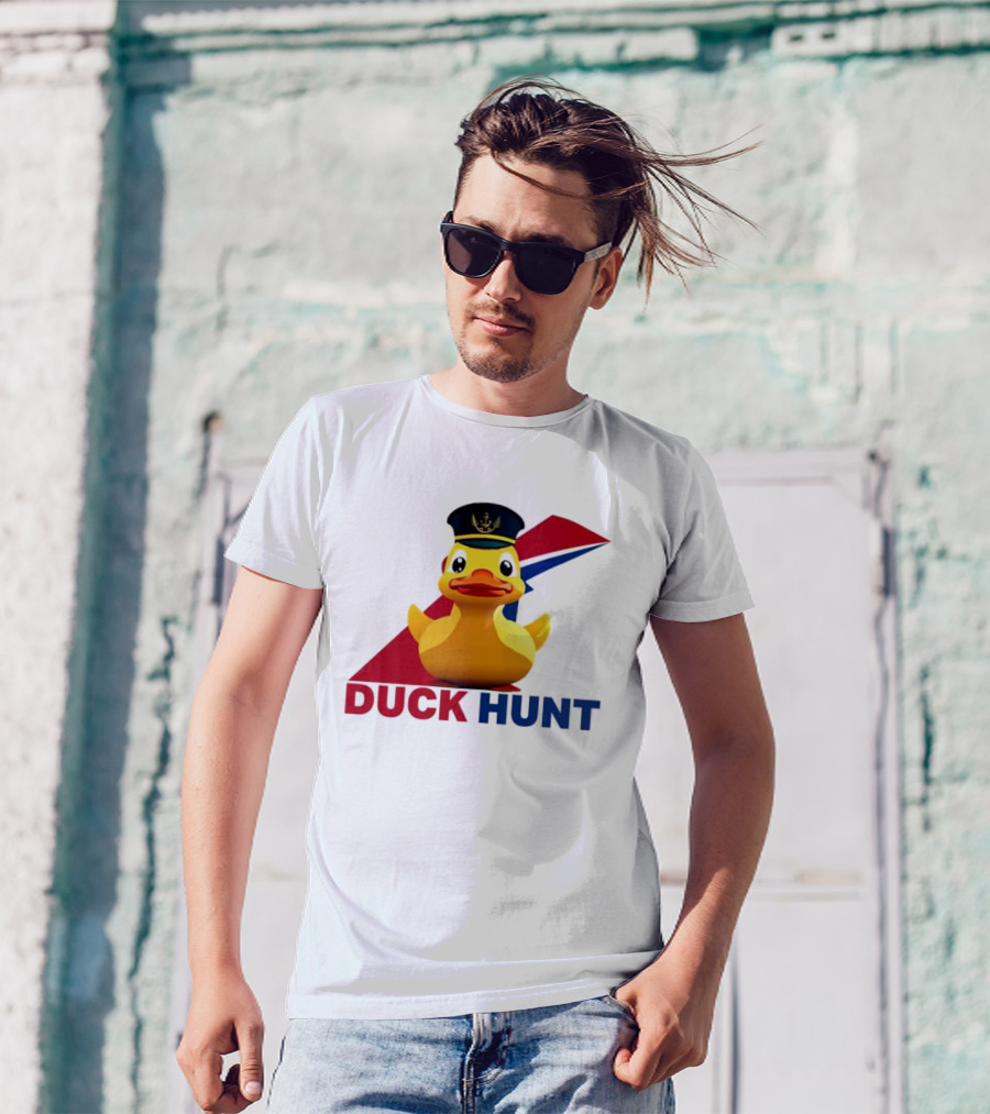 Cruising Duck Hunt Captain Rubber Duck Navy T-Shirt
