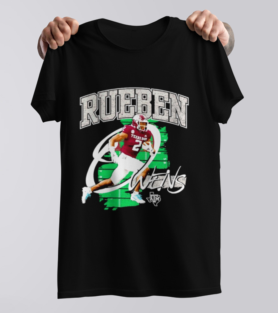 Rueben Owens Texas A&M Player Pose T-Shirt