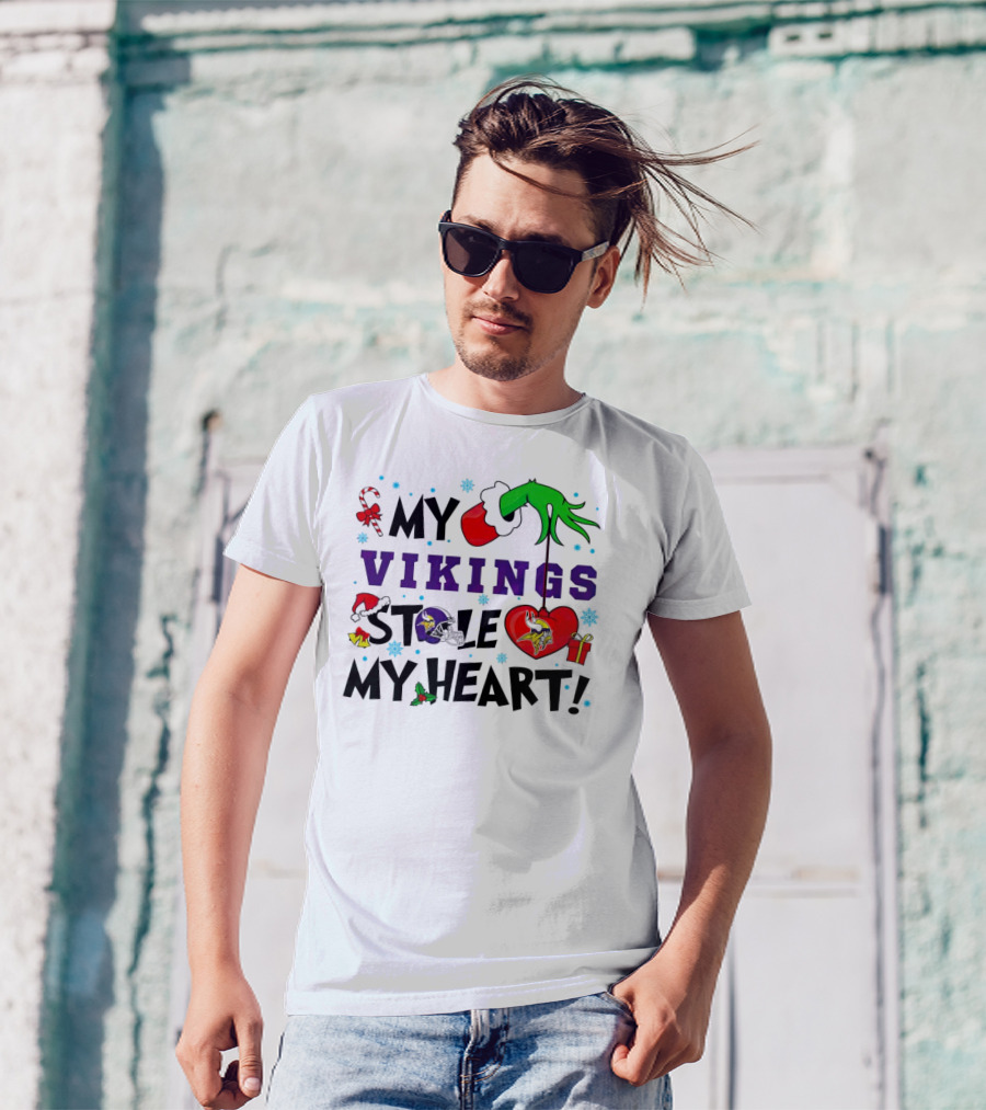 Grinch Hand Holding Heart My Vikings Stole My Heart Christmas T-Shirt