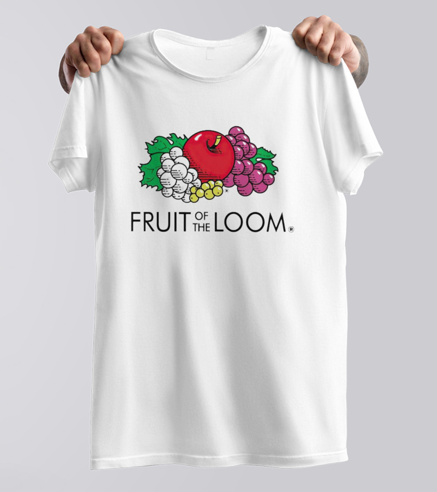 FRUIT OF THE LOOM Logo With Apples Grapes And Leaves T-Shirt