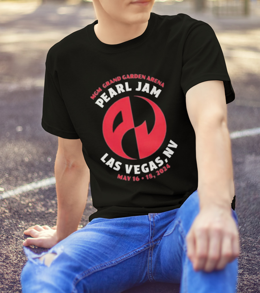 MGM Grand Garden Arena Pearl Jam Las Vegas NV May 16-18 T-Shirt