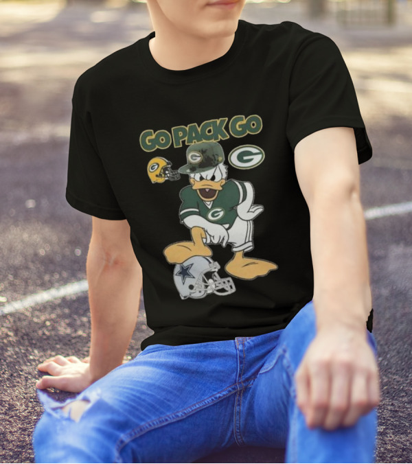 Go Pack Go Donald Duck Green Bay Packers Defeats Dallas Cowboys Helmet T-Shirt