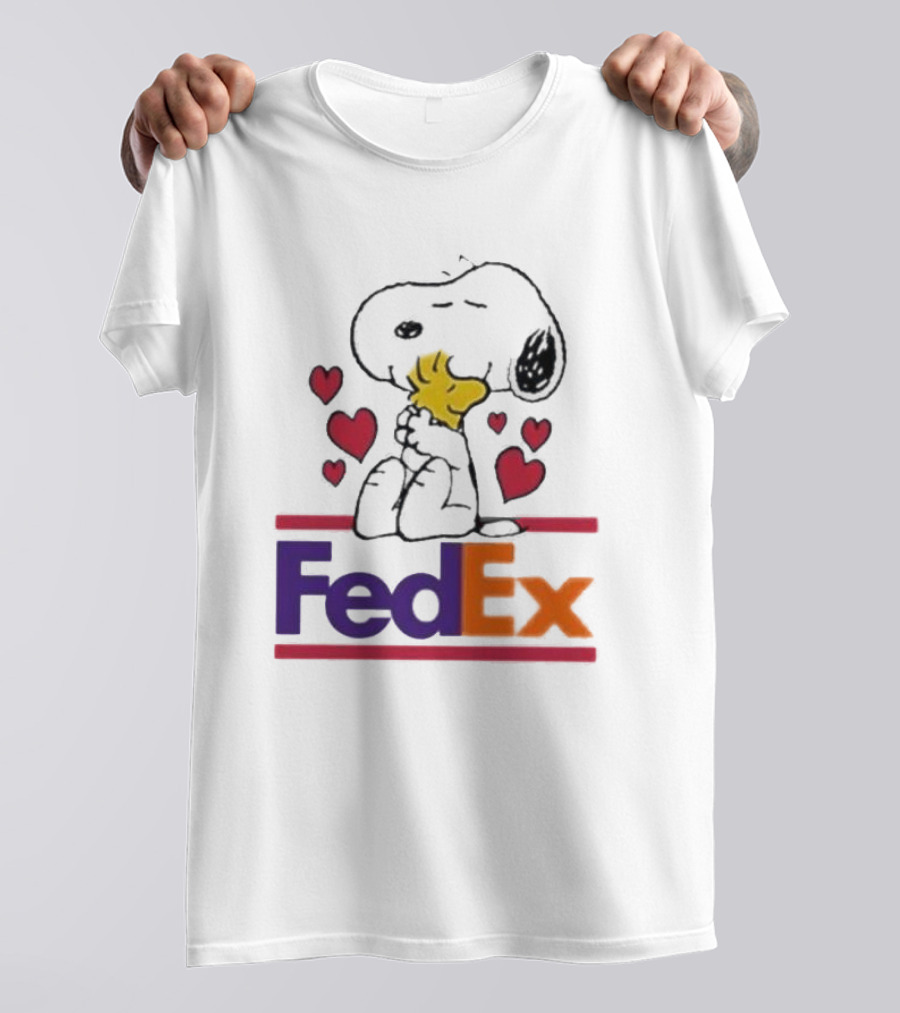 Snoopy Woodstock Hugs Hearts FedEx T-Shirt